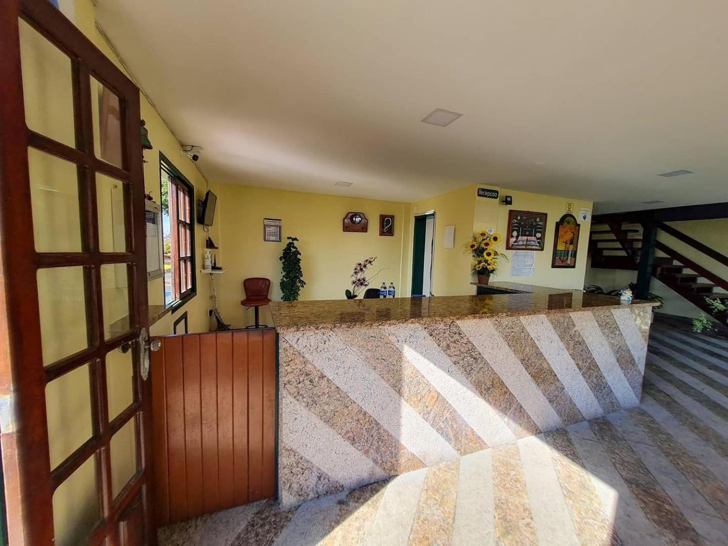 Paraíso em Cabo Frio - Duplex Beira Mar com Piscina, Em frente a Praia do Peró - Cabo Frio, com AR, SmartTv, Wi-fi, Roupa de Cama e banho, Portaria 24 horas, Estacionamento, Completo Exterior foto