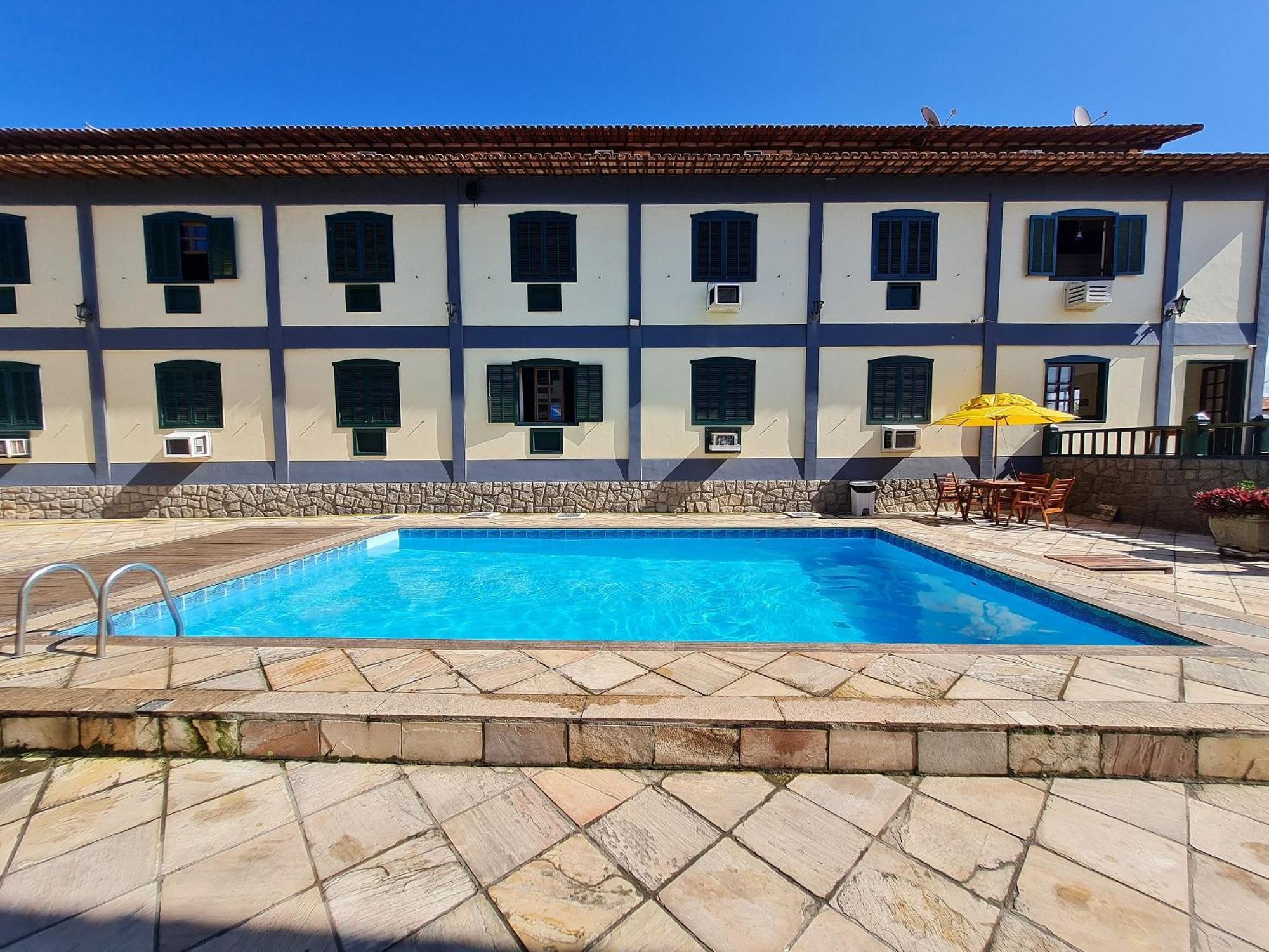 Paraíso em Cabo Frio - Duplex Beira Mar com Piscina, Em frente a Praia do Peró - Cabo Frio, com AR, SmartTv, Wi-fi, Roupa de Cama e banho, Portaria 24 horas, Estacionamento, Completo Exterior foto